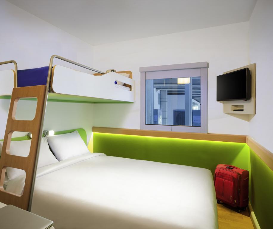 Ibis Budget Saint-Quentin Centre Gare Buitenkant foto