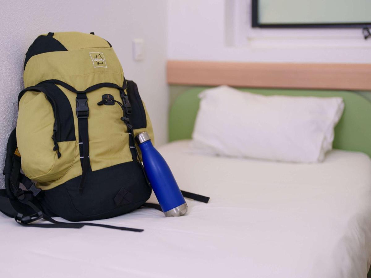 Ibis Budget Saint-Quentin Centre Gare Buitenkant foto