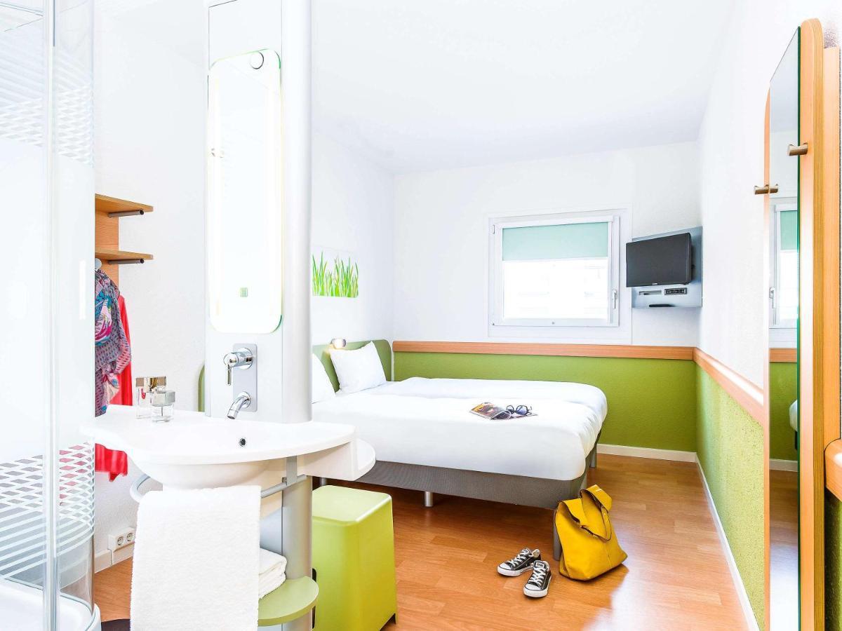 Ibis Budget Saint-Quentin Centre Gare Buitenkant foto